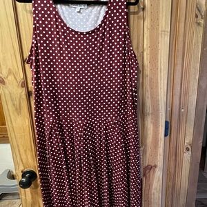 Elegant Burgundy Polka Dot Midi Dress